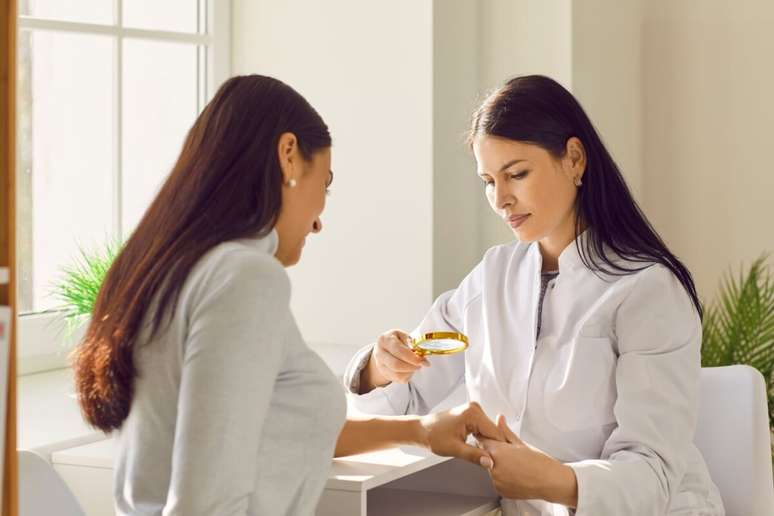 A água contaminada da chuva pode causar problemas de pele 