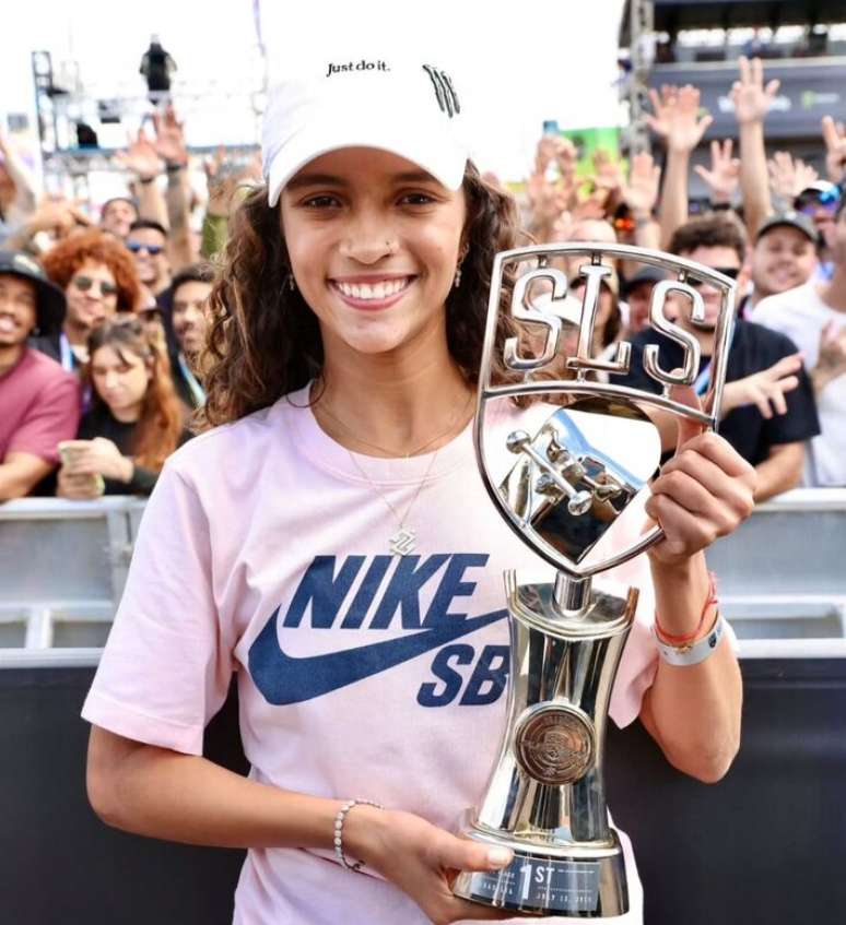 Rayssa Leal reage à eliminação em Paris e fala sobre saúde mental: 'Faço terapia para não me sentir mal'