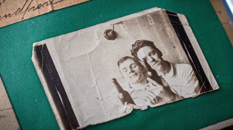 As fotografias da caixa preta capturaram momentos espontâneos de uma vida interrompida pela guerra