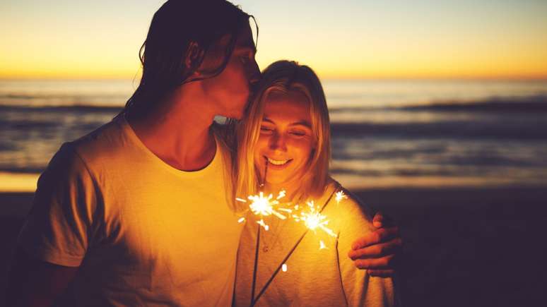 Descubra quais os signos do zodíaco que se jogam no amor e vivem suas relações de forma intensa e dedicada.