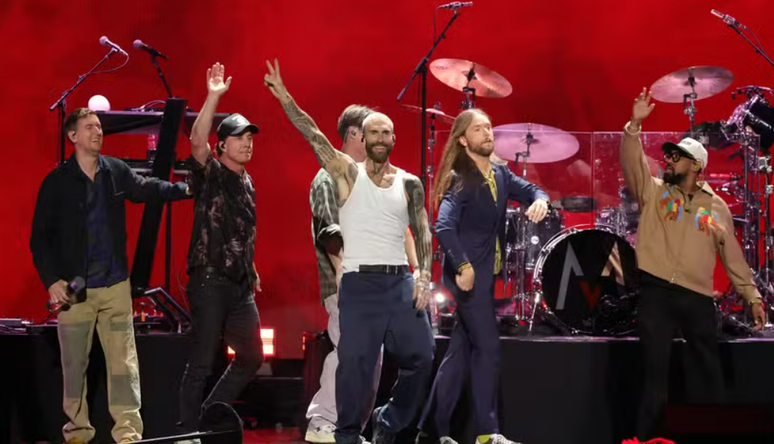 Maroon 5 announces a free show in SP and fans celebrate the news