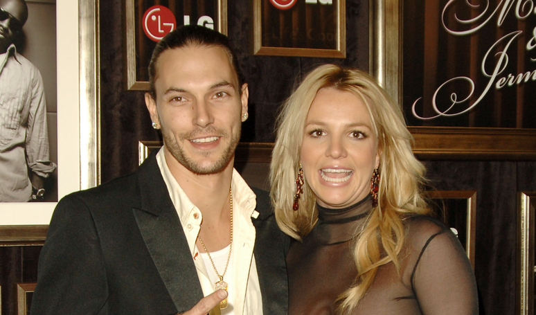 Britney Spears stood silently ‘with a knife in her hand’ in her children’s bedroom at night, says ex-husband Kevin Federline Britney Spears stood silently ‘with a knife in her hand’ in her children’s bedroom at night, says ex-husband Kevin Federline