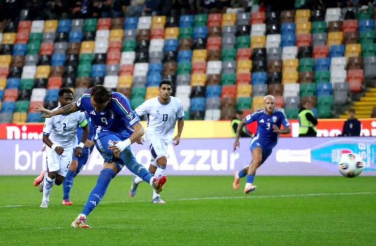Italy beats Israel with a late goal and guarantees the playoffs Italy beats Israel with a late goal and guarantees the playoffs