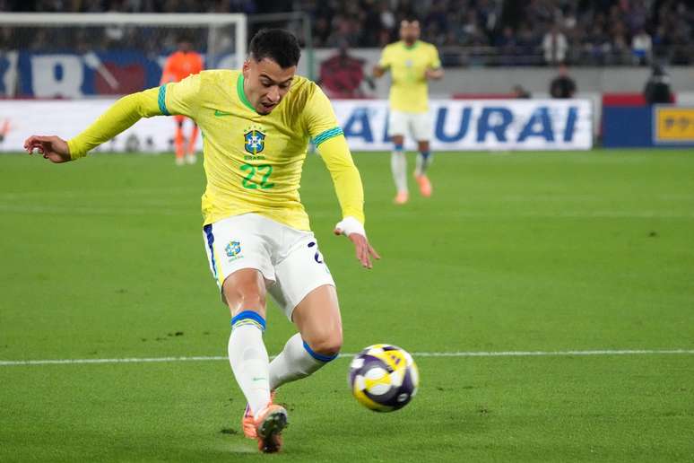 Martinelli marcando o segundo do Brasil 