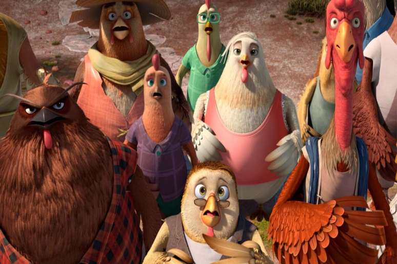 “Entre Penas e Bicadas” acompanha a aventura de uma jovem águia criada por galinhas em busca de sua verdadeira origem 