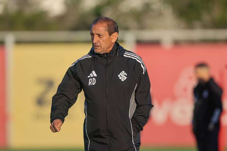 Ram&oacute;n D&iacute;az tem d&uacute;vidas para montar sua equipe &ndash; Foto Ricardo Duarte / SC Internacional