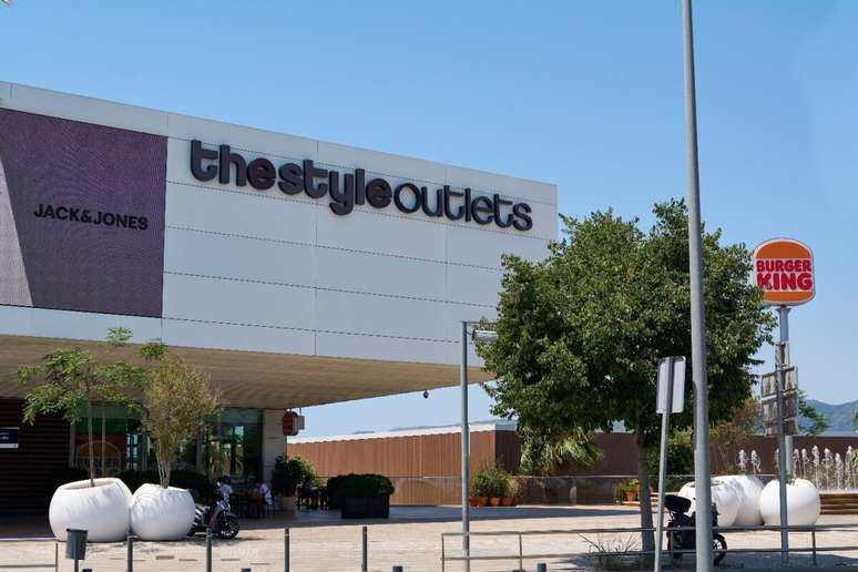 Viladecans The Style Outlets brings together more than 130 stores, including Nike, Adidas and Mango Viladecans The Style Outlets brings together more than 130 stores, including Nike, Adidas and Mango