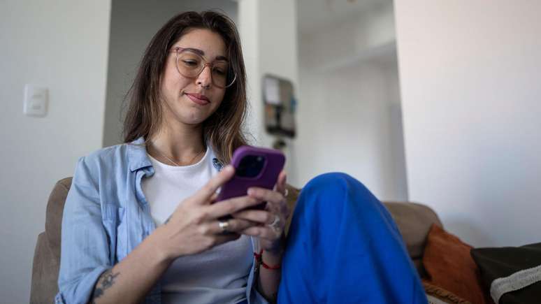 A novidade chega primeiro aos usuários brasileiros, em português, antes de ser implementada em outros países e idiomas