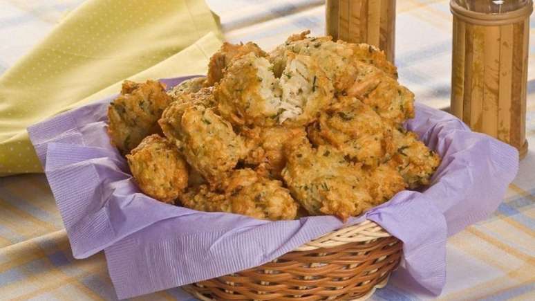 Bolinho de arroz com frango – Foto: Marcelo Breyne