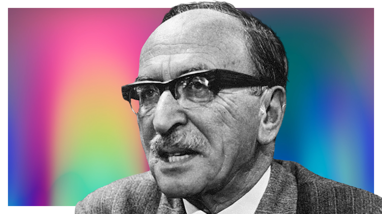 Hungarian-British physicist Dennis Gabor was awarded the Nobel Prize in Physics in 1971 Hungarian-British physicist Dennis Gabor was awarded the Nobel Prize in Physics in 1971