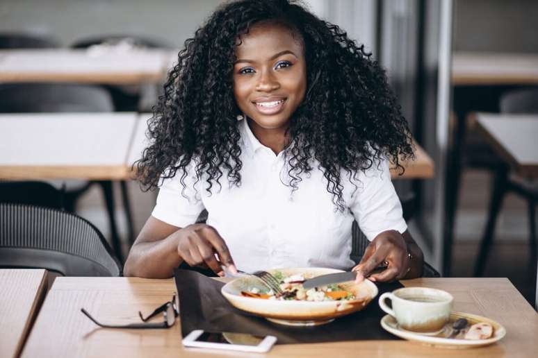 O cuidado com a alimentação é essencial durante o tratamento do câncer de mama 