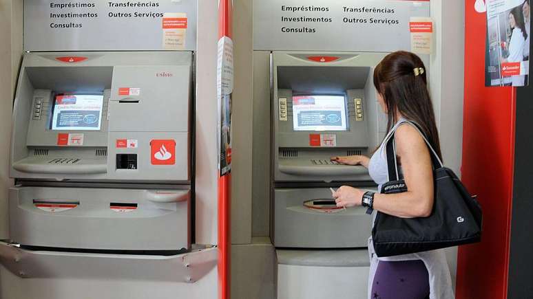 Bancos tradicionais reclamam de pagar imposto maior que fintechs