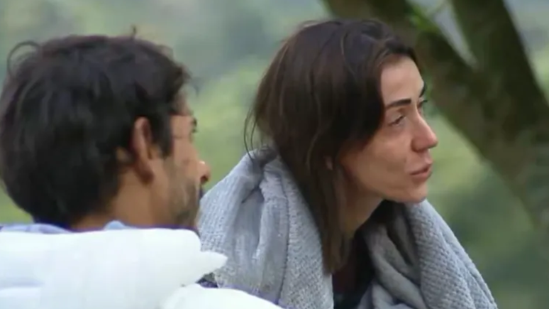 'Estamos apaixonados' revela Michelle Barros em A Fazenda / Reprodução: Record