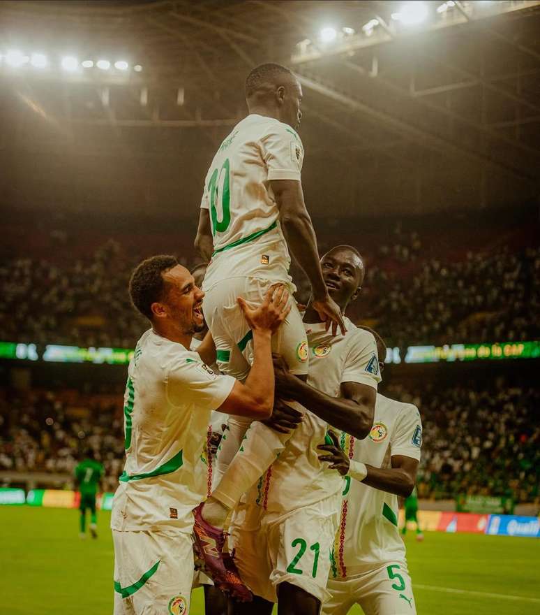 Mané marcou duas vezes 