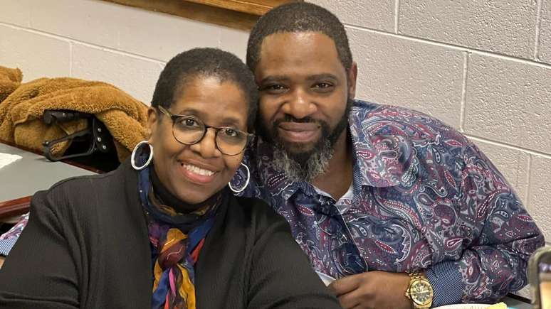 Antes de saber que era sua mãe, Hunter já tinha Lindsey em alta estima, devido à forma gentil e prestativa com que ela o tratava, sempre que visitava sua padaria