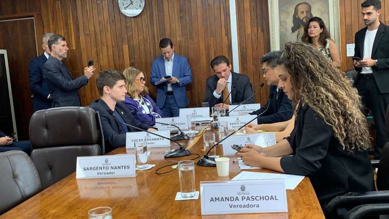 CPI dos Pancadões em São Paulo tem pedido condução coercitiva de funkeiros e influenciadores, como Buzeira, preso pela PF.