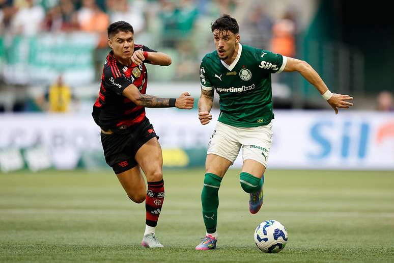 Palmeiras e Flamengo em jogo válido pelo primeiro turno do Brasileirão