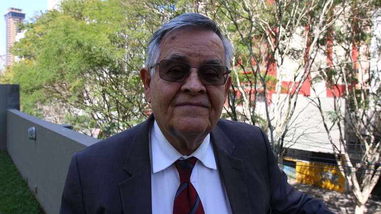 Professor Clayton Reis afirma que é apaixonado pela sala de aula