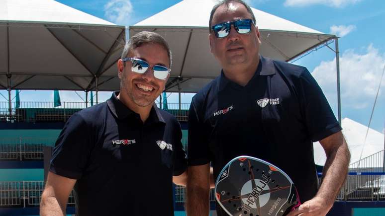 Jeferson Pinto à direita 