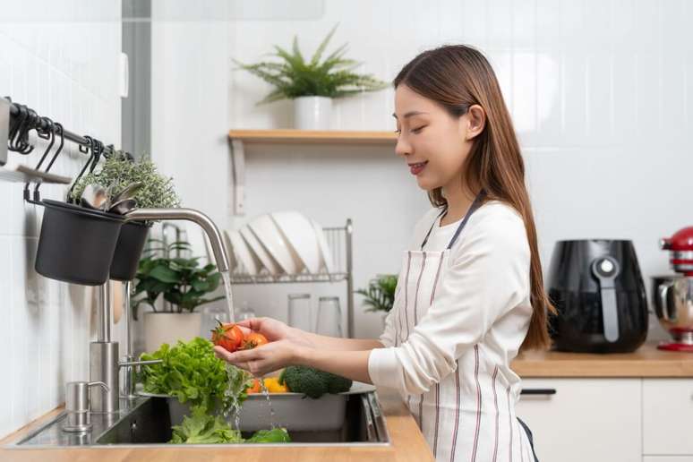 6 habits to avoid when cooking and protect yourself from food poisoning