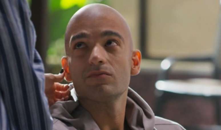 Saúde de Afonso (Humberto Carrão) segue frágil na novela 'Vale Tudo', capítulo de 15 de outubro de 2025, quarta-feira.