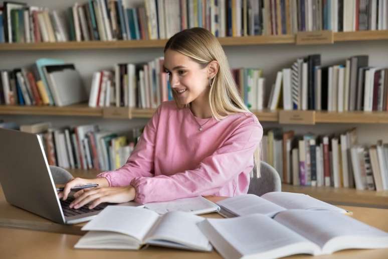 A prova de Linguagens avalia a capacidade de interpretar diferentes textos