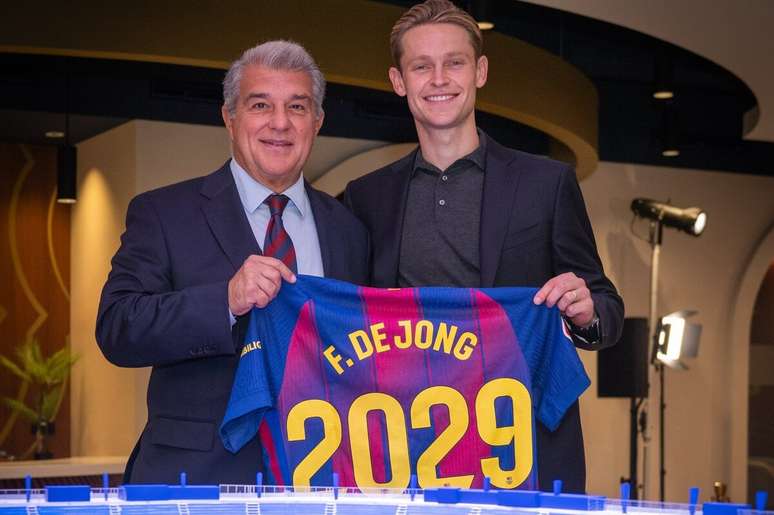 Frenkie De Jong consolidou-se como um dos principais jogadores do elenco
