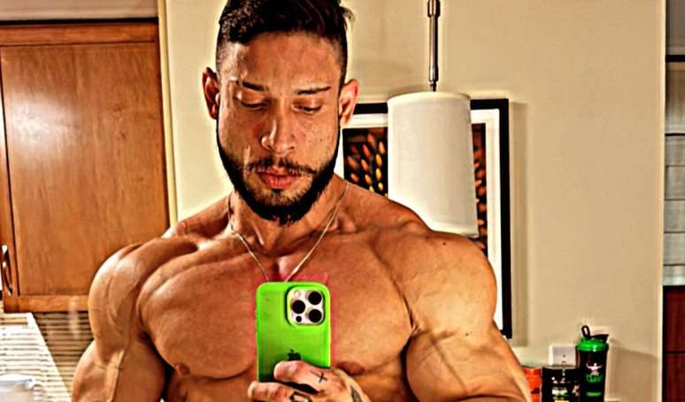Why did Ramo Dino, with 101kg of pure muscle, get himself biscuits and a hamburger 48 hours before the Mr. Olympia 2025 final? Why did Ramo Dino, with 101kg of pure muscle, get himself biscuits and a hamburger 48 hours before the Mr. Olympia 2025 final?