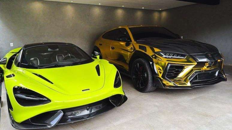 Imagem de carros de luxo compartilhada em nota da PF sobre a investigação