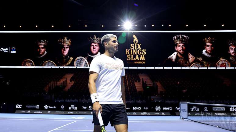 Alcaraz vence Fritz e garante vaga na final do Six Kings Slam