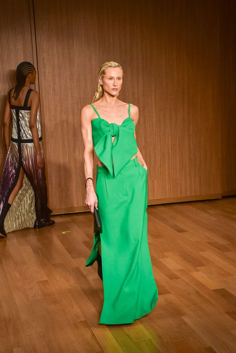 Desfile À La Garçonne 