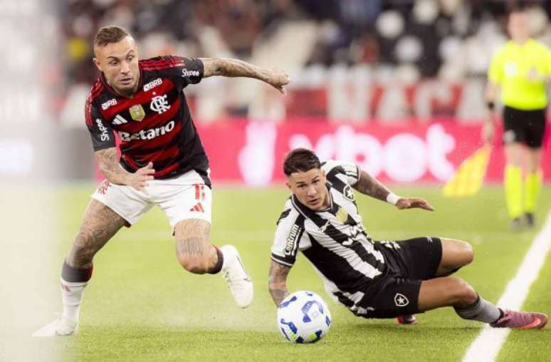 Cebolinha comemora gol do Flamengo contra o Botafogo –