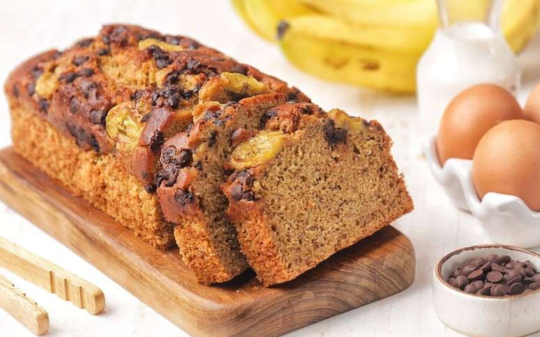 Banana cake with only 3 ingredients: no oven, no sugar, no flour, delicious and soft! Banana cake with only 3 ingredients: no oven, no sugar, no flour, delicious and soft!