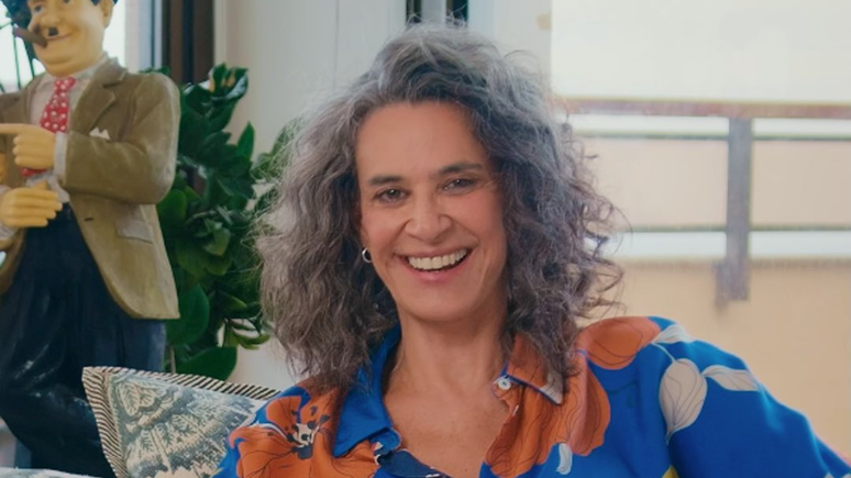 Simone revela que é casada há oito anos com mulher que já era sua amiga