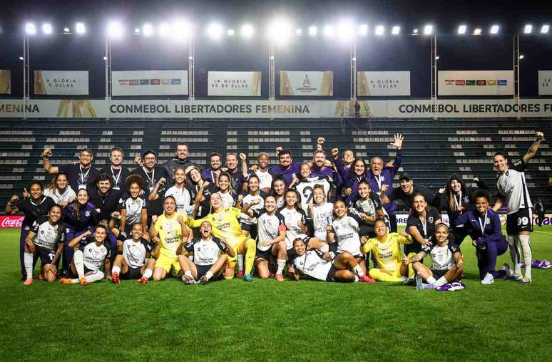 Brabas chegam embaladas para decis&atilde;o &ndash;