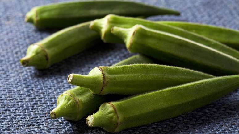 O quiabo pode ser preparado em diferentes estados de coc&ccedil;&atilde;o &ndash; depositphotos.com / sai0112