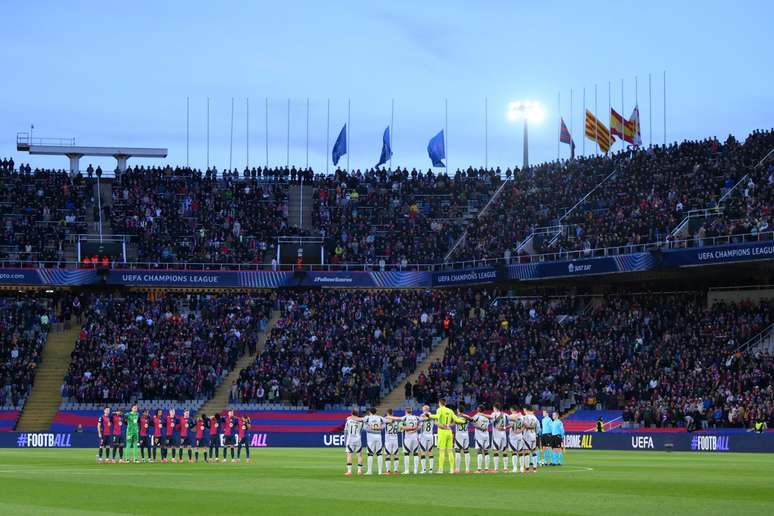 Est&aacute;dio Est&aacute;dio Ol&iacute;mpico Llu&iacute;s Companys antes de partida do Barcelona 