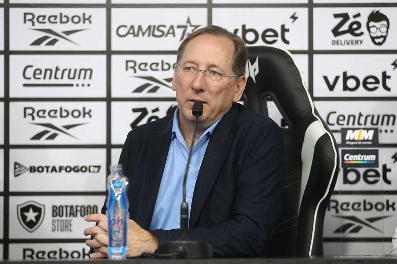 John Textor em coletiva pelo Botafogo –