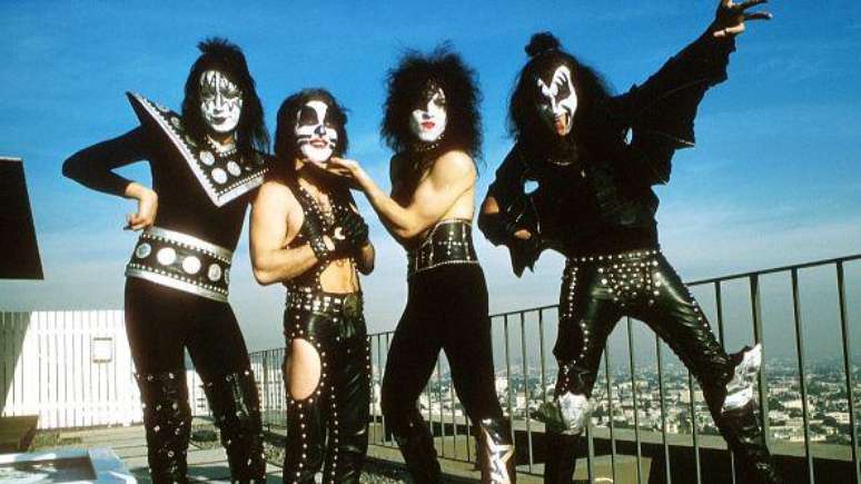 Integrantes do Kiss em Los Angeles. Da esquerda para a direita: Ace Frehley, Peter Criss, Paul Stanley e Gene Simmons
