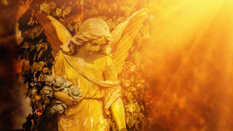 Veja com se proteger com os anjos da guarda dos signos de fogo