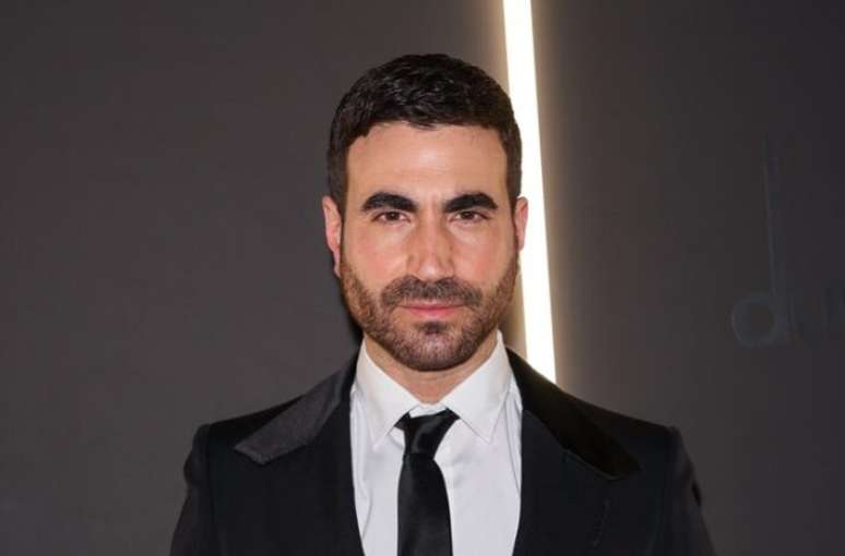 De acordo com Jennifer Lopez, o melhor beijo de Hollywood &eacute; o do ator brit&acirc;nico Brett Goldstein
