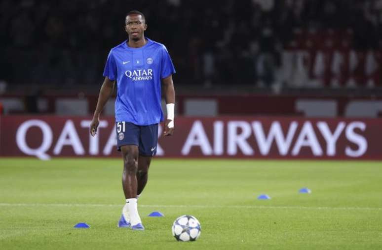 Em um ano e meio no Paris Saint-Germain, o defensor acumula cinco títulos –