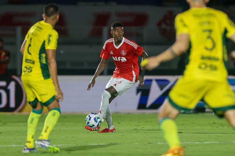 Vitão pode desfalcar o Colorado –