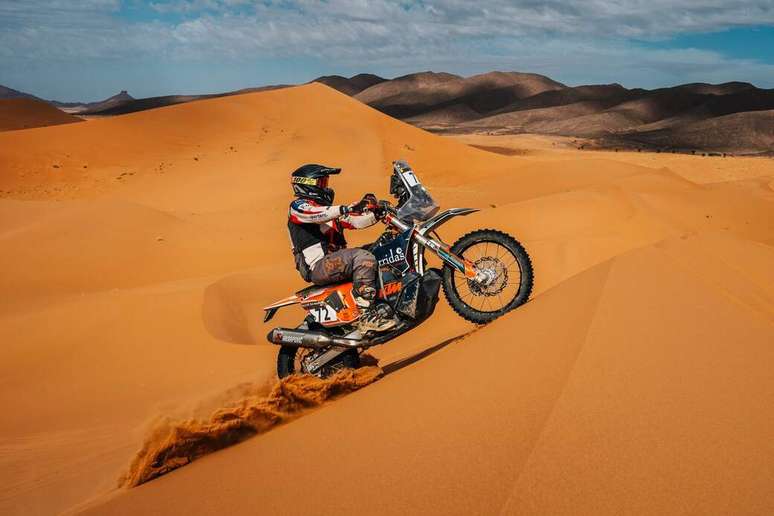 Piloto Jorge Brand&atilde;o durante prova