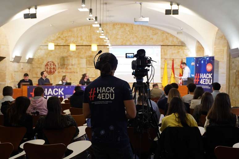 Criado em 2020, o Hack4Edu já mobilizou mais de 1.200 participantes de 12 países e 30 universidades iberoamericanas