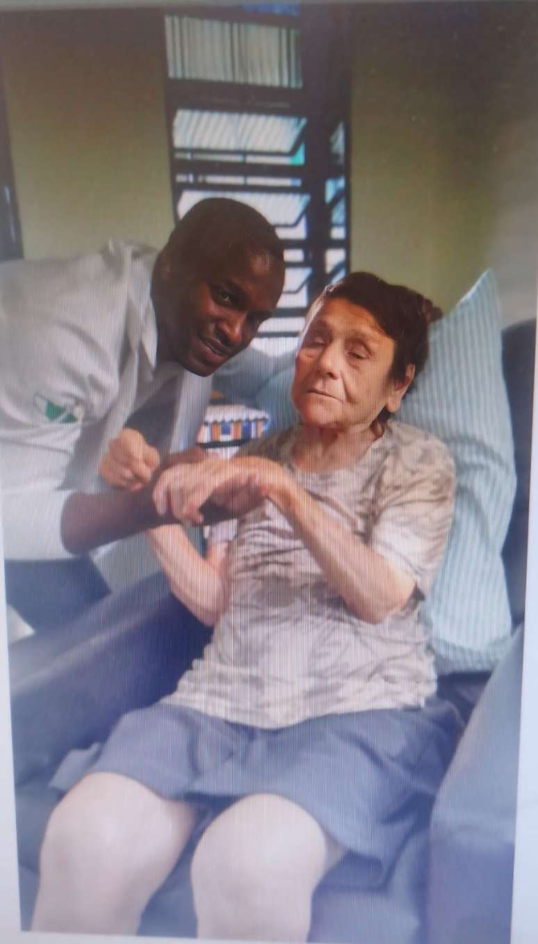 Ant&ocirc;nio Carlos quando trabalhava como cuidador de idosos