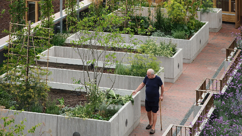 The building designed to combat loneliness awarded with a prestigious architecture award
