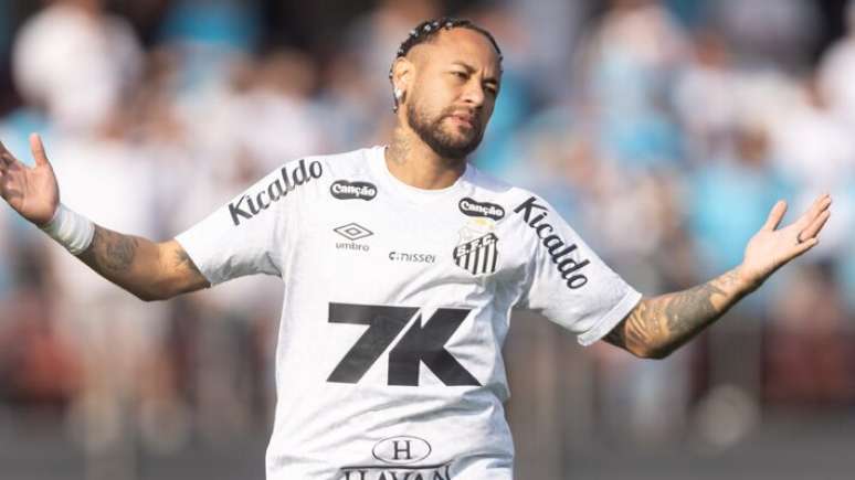 Neymar recebe críticas de Emerson Leão