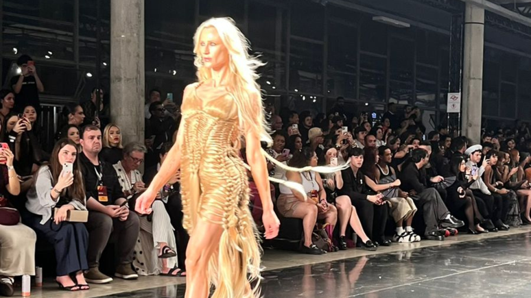 SPFW: Bold Strap combines beach and clubbing with a surfer scent