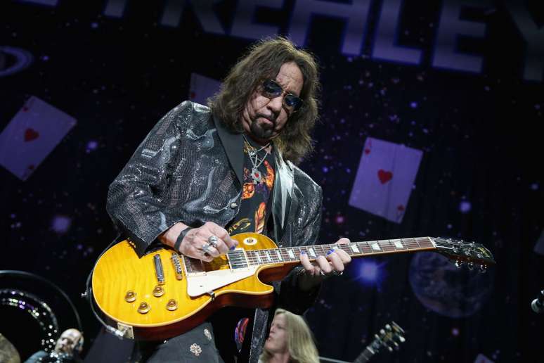 Ace Frehley, fundador do Kiss, durante show em 2021